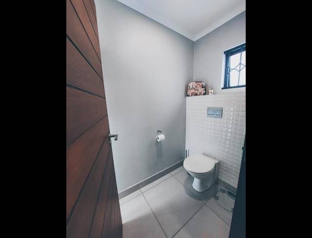 1 BEDROOM APARTMENT FOR SALE IN MENLO PARK